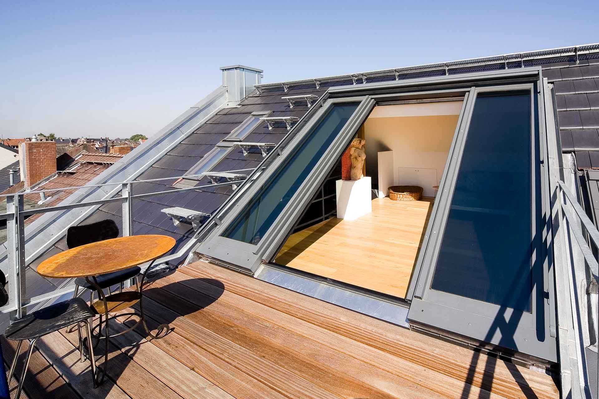 How to Choose the Perfect Roof Hatch for Your Home