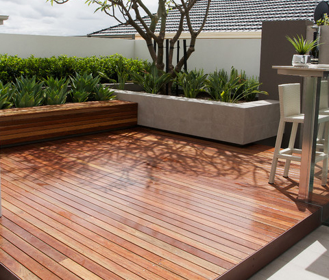 Outdoor Decking: What To Consider When Choosing the Right Material