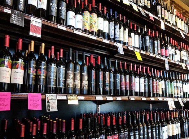 Why should I choose an online liquor store?