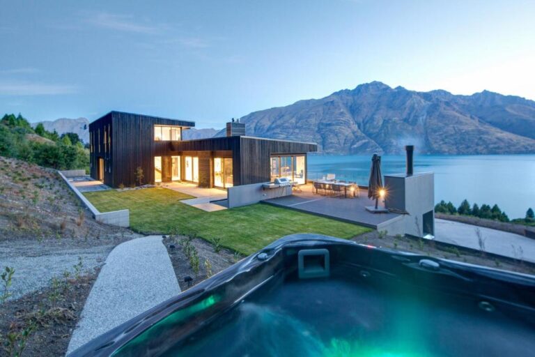 Reasons to stay at luxury accommodation in Queenstown