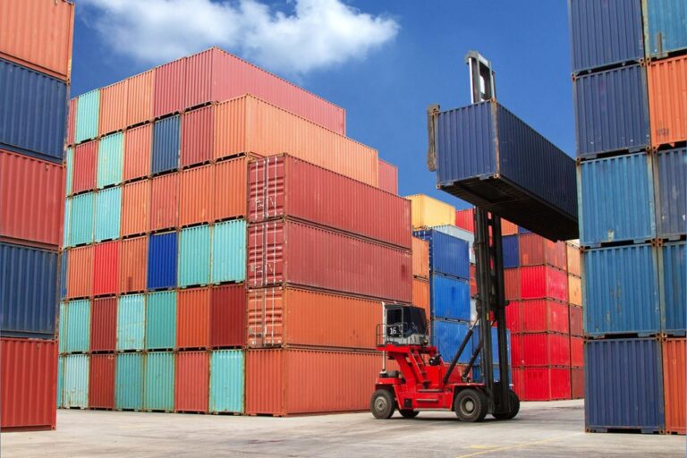 5 Reasons Why You Should Consider Shipping Containers for Sale