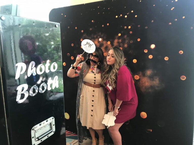 Tips for Taking the Perfect Photo Booth Pictures