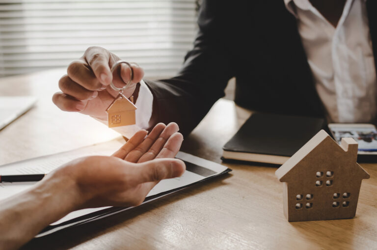 The Role of Property Lawyers: Your Guide to Smooth Transactions